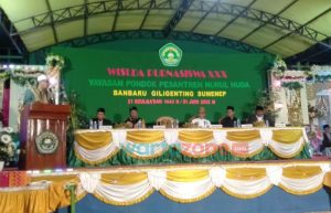 Kukuhkan 74 Santri, Pengasuh Ponpes Nurul Huda Banbaru Beri Wejangan Santri Tidak Lupa pada Guru