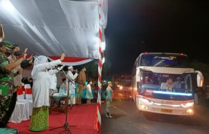 Lepas Keberangkatan 316 JCH, Wabup Sumenep: Semoga Diberi Kemudahan Menggapai Haji Mabrur