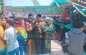 Warga Banbaru Gelar Petik Laut, Pemdes Ambil Peran Suksesnya Tradisi Sakral Pesisir