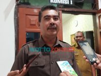 Foto: Wakil Ketua Komisi A DPRD Bojonegoro, Sugiyono, ditemui usai studi banding ke Komisi I DPRD Kabupaten Sumenep. (Panji Agira for wartazone.com)