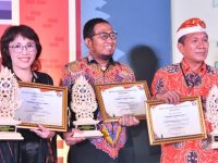 Keren!, Bupati Sumenep Terima Penghargaan Tokoh Penggerak Koperasi Terbaik