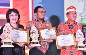 Keren!, Bupati Sumenep Terima Penghargaan Tokoh Penggerak Koperasi Terbaik