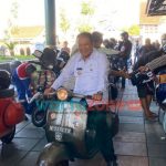 Lepas Rombongan Kover Jember ke Bali, Bupati Hendy Bernostalgia dengan Vaespa