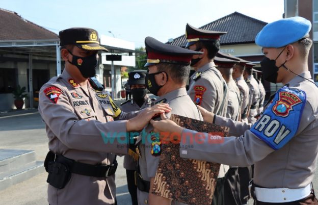 Sertijab Kabag SDM Polres Pamekasan dan Kapolsek Jajaran