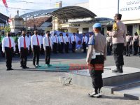 5 Anggota Reskrim Jajaran Polres Pamekasan Terima Penghargaan dari Kapolres
