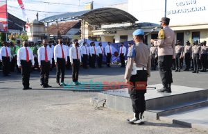 5 Anggota Reskrim Jajaran Polres Pamekasan Terima Penghargaan dari Kapolres