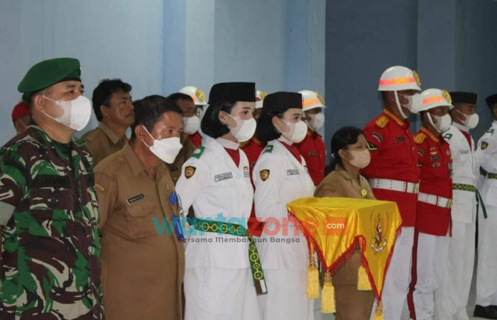 Bupati Ya'atulo Gulo Kukuhkan 31 Paskibraka Kabupaten Nias