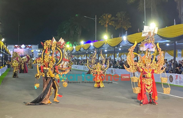 Grand Carnival of Jember Fashion Carnaval 2022 Dihadiri Menparekraf Sandiaga Uno