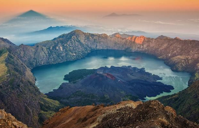 Kalahkan Jepang dan Prancis, Indonesia Jadi Negara Terindah di Dunia