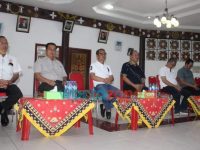 Lepas Kontingen Voli, Bupati Ya'atulo Gulo_ Pemkab Nias Tetap Mendukung