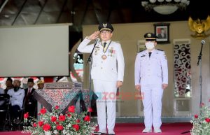 Pimpin Upacara HUT RI ke-77, Bupati Baddrut Tamam Ajak Masyarakat Isi Hari Kemerdekaan dengan Kegiatan Positif