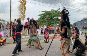 Ratusan Warga Ikut Karnaval di Jalanan Perumahan, Ungkapan Kemerdekan Pasca Dua Tahun Pandemi Covid-19