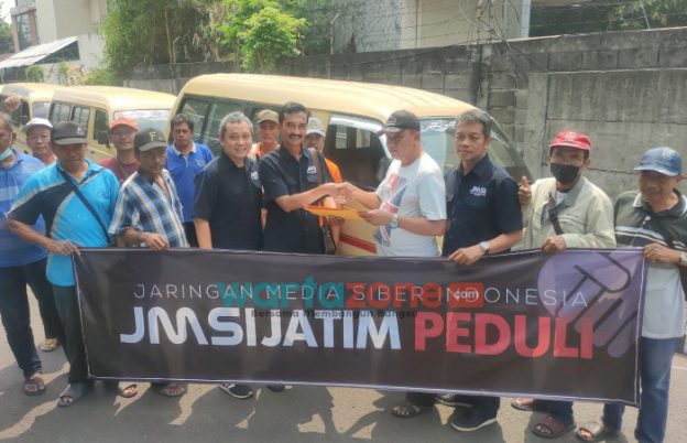 Ringankan Beban Sopir Angkot di Surabaya, JMSI Jatim Salurkan Bantuan Dana Pembelian BBM