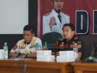 Satpol PP Sumenep Beri Edukasi Larangan Menjual Rokok Terlarang