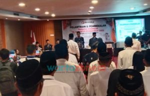 Bawaslu Kotawaringin Timur Lantik 51 Panwascam dari 17 Kecamatan