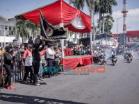 Bupati Hendy Resmikan Road Race dan Supermoto 2022 di depan Alun-Alun Pemkab Jember