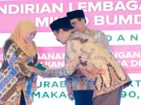 Bupati Pamekasan Kembali Terima Penghargaan, Kali Ini dari Kemendes PDTT