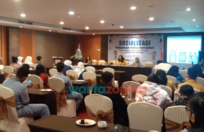 Ketua KPU Kotim Isi Sosialisasi Peran Pemilih Pemula