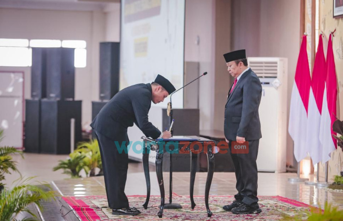 Lantik Ratusan Pejabat di Lingkungan Pemkab Jember, Ini Pesan Bupati Hendy