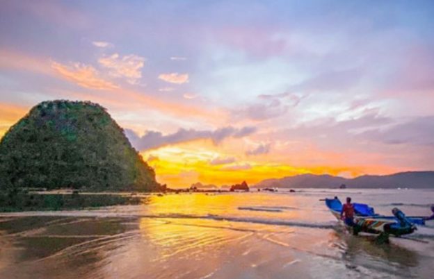 Pantai Pulau Merah Banyuwangi, Pesona Senja_Manjakan Wisatawan