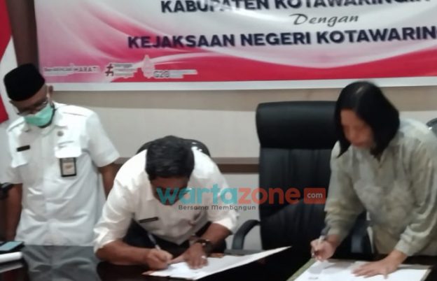 Perjanjian kerjasama Badan Pendapatan Daerah Bersama Kejari Kotawaringin Timur