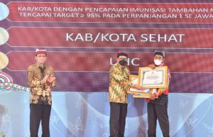 Borong Tiga Penghargaan Bidang Kesehatan, Bupati Fauzi: Ini Kami Persembahkan untuk Masyarakat Sumenep