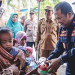 Bupati Jember Salurkan BLT DBHCHT kepala Warga Tiga Desa dalam Sehari