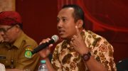 Foto: Ketua Komisi I DPRD Sumenep Darul Hasyim Fath, saat menjadi pembicara peningkatan kapasitas aparatur pemerintah desa angkatan II, di salah satu hotel di Sumenep.