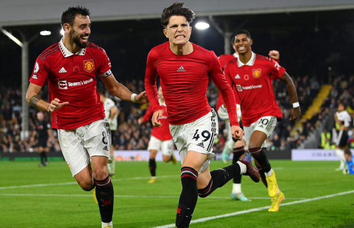 Manchester United Kandaskan Fulham di Craven Cottage