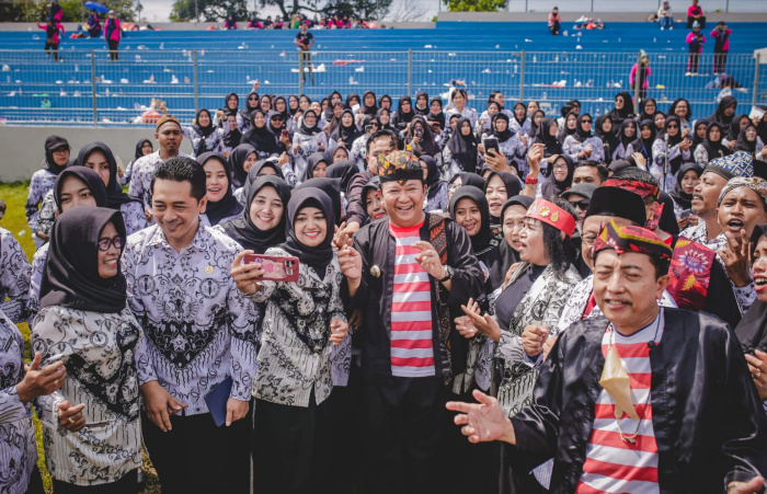 Pemkab Jember Gelar Apel Peringatan Hari Guru Nasional 2022