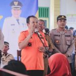 Pemkab Jember Juga Bagikan BLT DBHCHT Untuk Warga Kemuningsari Lor