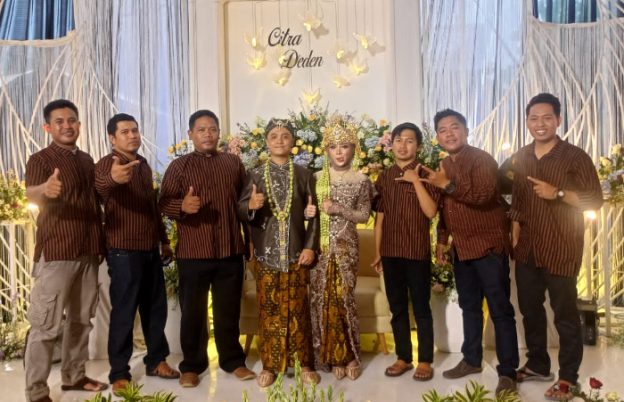 Pengantin Pernikahan Ala Sultan di Jember Saling Kenal Setelah Lama Saling Jomblo