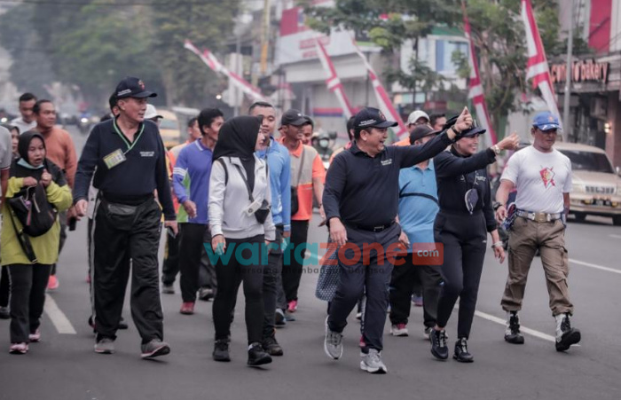 Rayakan Harkopnas 2022, Bupati Hendy Ajak Warga Jember Jalan Sehat dan Belanja UMKM