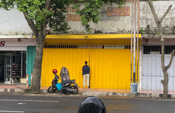 Toko Emas Tengah Kota Jember Dirampok, Pemilik Jadi Korban Penganiayaan