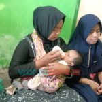 Bayi Malang Ditemukan di Teras Rumah Warga Jember, Baca Isi Suratnya Bikin Hati Terenyuh