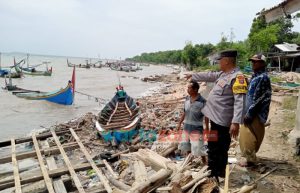 Belasan Perahu Nelayan di Giliraja Sumenep Rusak Akibat Cuaca Ekstrem