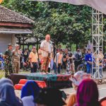 Bupati Jember Berangkatkan Ribuan Warga Jember Ikuti Gerak Jalan dengan Rute Watu Ulo-Ambulu