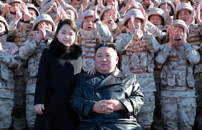 Gegara Nonton Drakor, Kim Jong Un Eksekusi Tiga Remaja