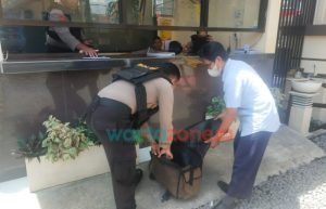 Polisi di Pos Jaga Polres Jember Pakai Rompi Anti Peluru, Antisipasi Pasca Peristiwa Bom Bunuh Diri