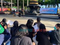Puluhan Mahasiswa Gelar Mimbar Bebas Kritisi Dugaan Korupsi di Pemkab Jember