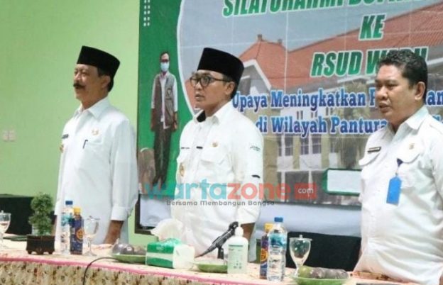 Bupati Pamekasan Kunjungi RSUD Waru, Tindaklanjuti Pemutusan Kontrak BPJS
