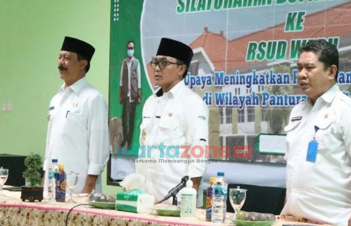 Bupati Pamekasan Kunjungi RSUD Waru, Tindaklanjuti Pemutusan Kontrak BPJS
