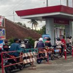 Harga BBM Non Subsidi Turun, Pengendara Motor Pilih Antri Pertalite di SPBU Jember
