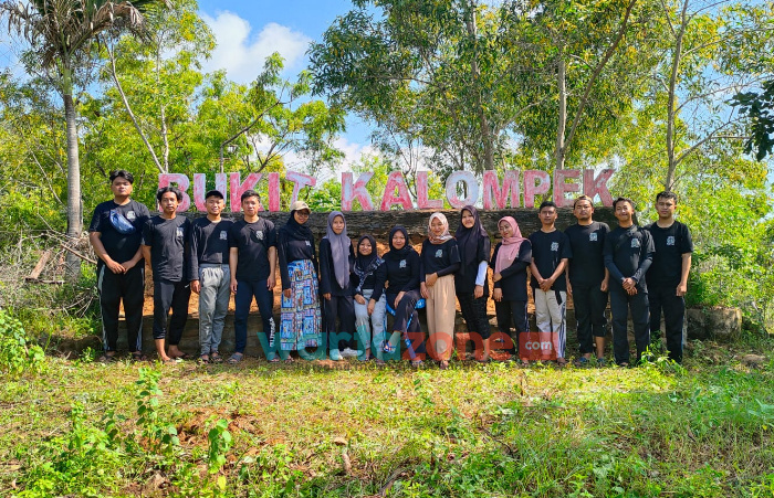 Mahasiswa KKN Tematik UTM Sulap Limbah Botol Bekas Menjadi Pot Bunga