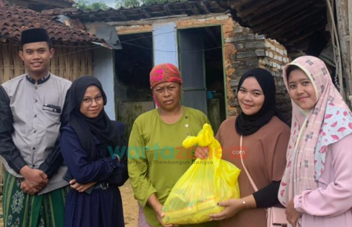 Perkuat Karakter, Mahasiswa Universitas Wiraraja Akhiri Perkuliahan dengan Kegiatan Sosial
