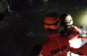 Proses Pencarian Pria Jatuh dari Atas Jembatan di Jember, Berlanjut Besok