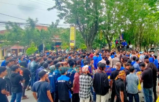 Soroti Sejumlah Kasus Mangkrak, PMII Sumenep_ 2023 Ganti Kapolres