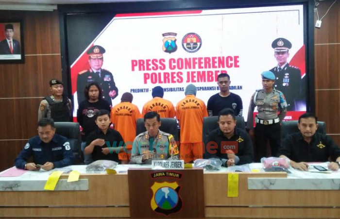 Dua Pemuda Ditemukan Tewas Setelah Jatuh dari Jembatan, Kata Polisi Korban Pengeroyokan