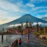 Posong, Wisata Alam dengan Golden Sunrise di Temanggung Jawa Tengah