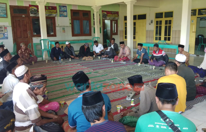 Protes Rencana Pembangunan Tambak, Warga Gersik Putih Endus 'Main Mata' Kades dengan Pemilik Modal